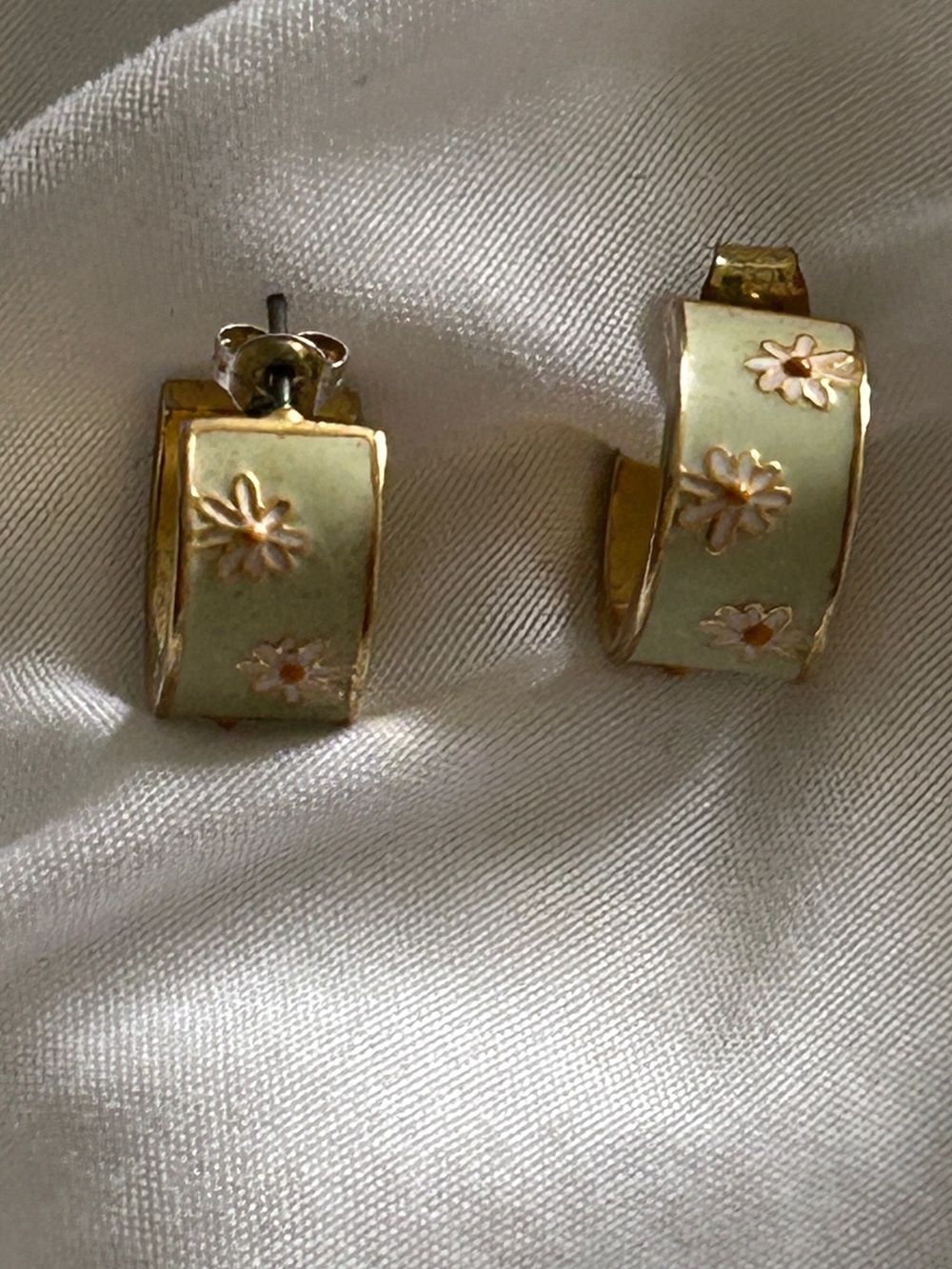Madewell Gold-Tone Floral Enamel Hoop Earrings - Green
